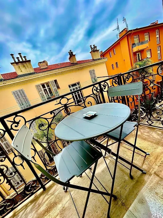Apartment Ferienwohnung Luxury Monaco ! 7 Mins Walk To Casino Square ! 15 Secondes To Monaco !! Beausoleil